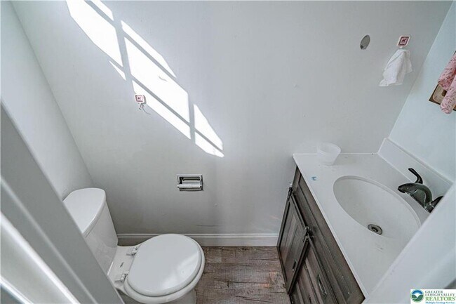 Building Photo - 1405 Presidential Dr