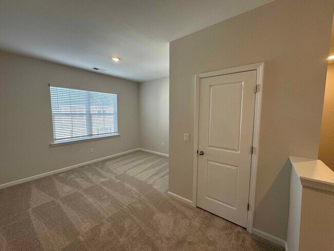 Building Photo - Bailey's Cove at Hilton Head Island | Where coastal living meets effortless elegance.