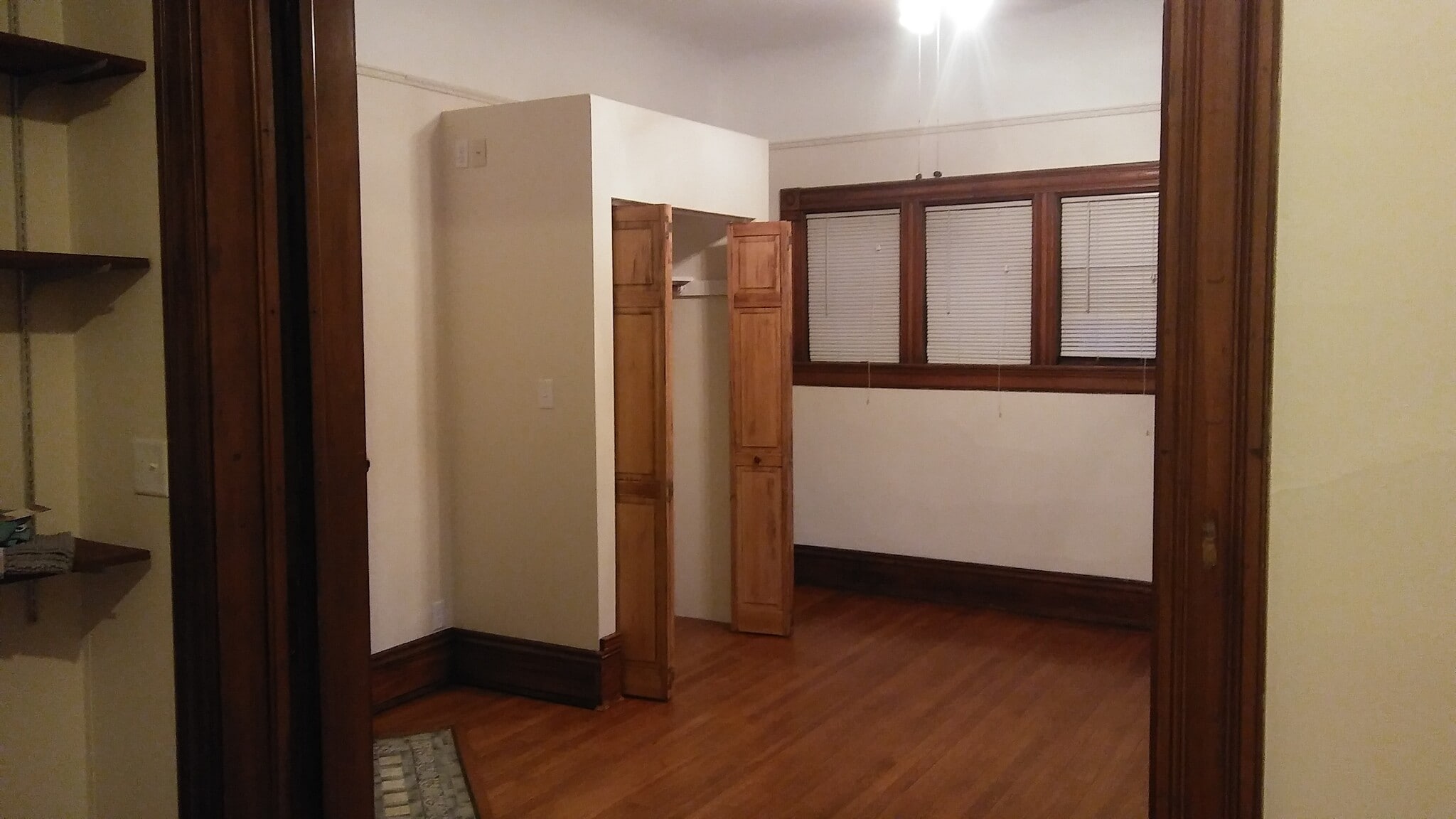 Bedroom - 1562 E Irving Plz