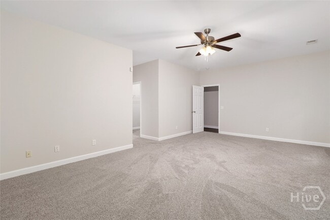 Building Photo - 8 Chapel Pointe Cir