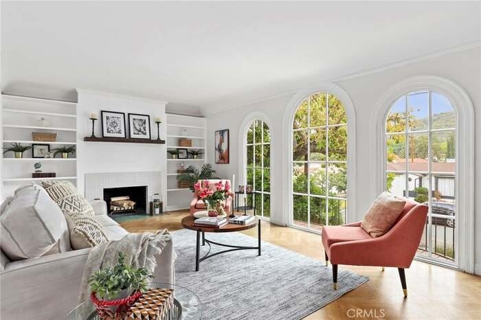 Building Photo - 2118 Glen Ivy Dr