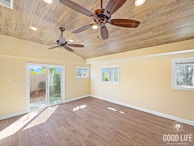 Building Photo - Newly remodeled 4bed/2bath home w/upgrades!