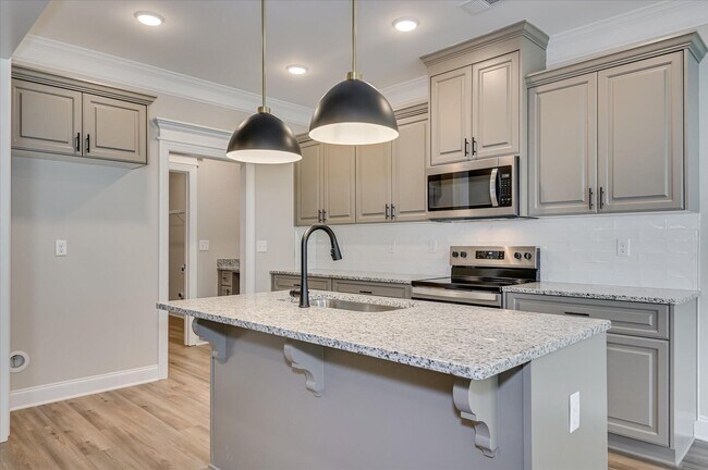 Building Photo - 136 Tanager Ln