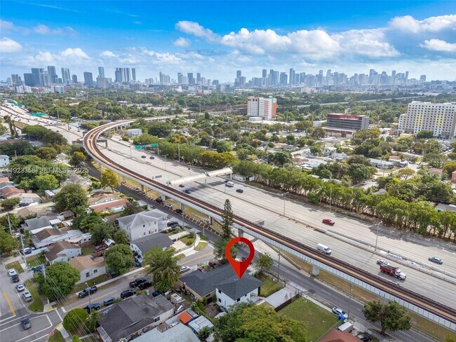 Building Photo - 1413 NW 40th St