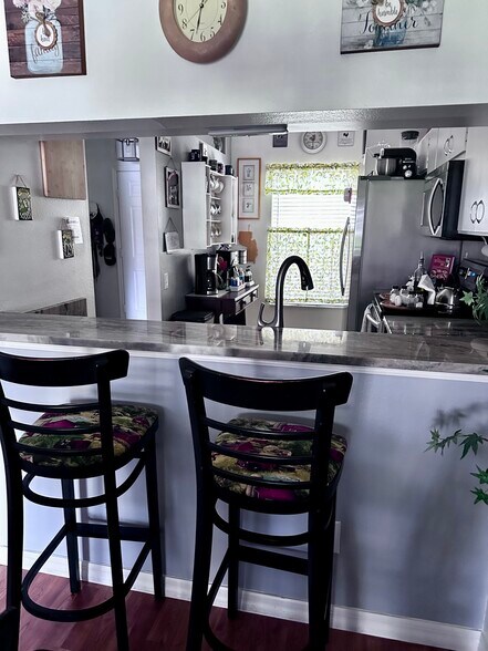 Building Photo - 6211 Bayside Key Dr