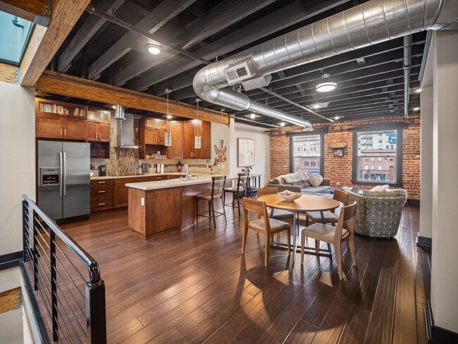 Building Photo - 401 W 1st Ave