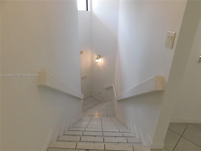 Building Photo - 9688 SW 138th Ave