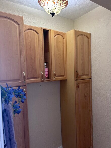 Additional Storage - 10813 Sandpiper Dr