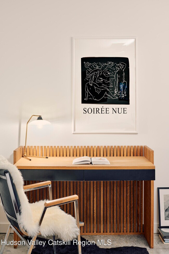 Building Photo - 35 Race Track Rd