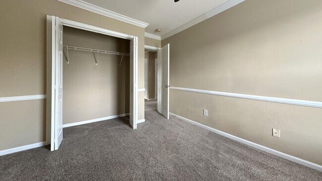 Building Photo - 3 bed / 2.5 bath ~ Foxbank Plantation