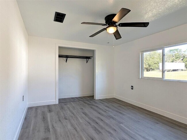Building Photo - 15209 Bailey Hill Rd