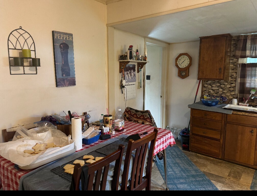 Building Photo - 722 S 2nd St