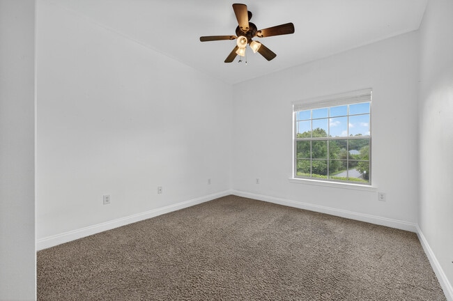 Building Photo - 603 Red Fern Rd