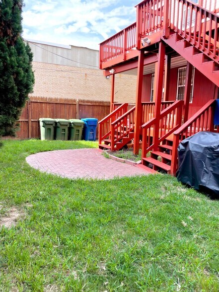 Shared backyard with patio - 803 7th St NE