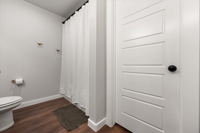 Building Photo - 2150 Kokomo Ave