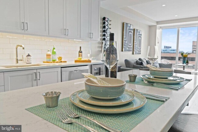 Building Photo - 925 N Fairfax St