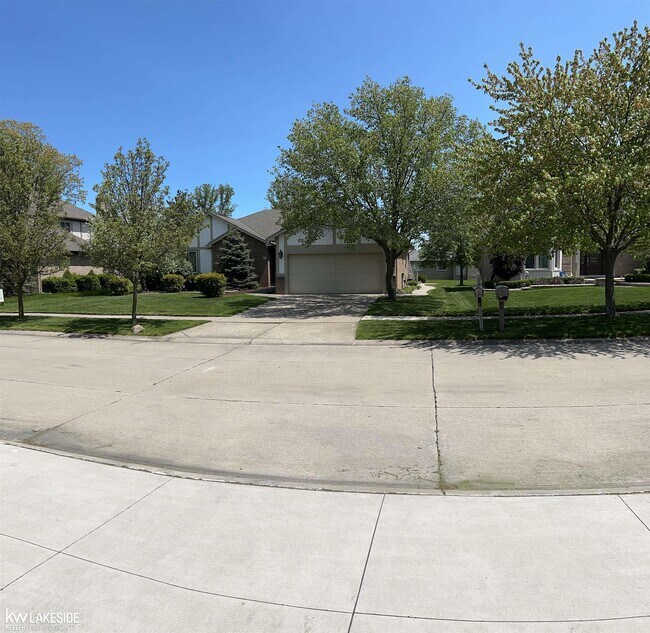 Building Photo - 52156 Antler Dr
