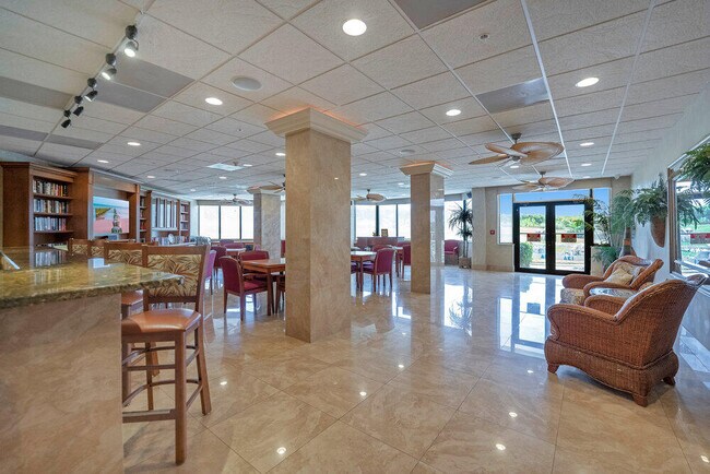 Building Photo - 9550 S Ocean Dr