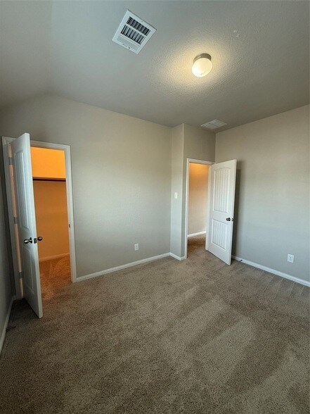 Building Photo - 7527 Merrylands Dr