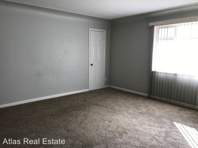 Building Photo - 3318-3352 N High St