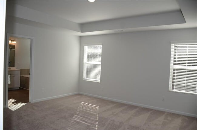 Building Photo - 1331 Pt Pl Dr