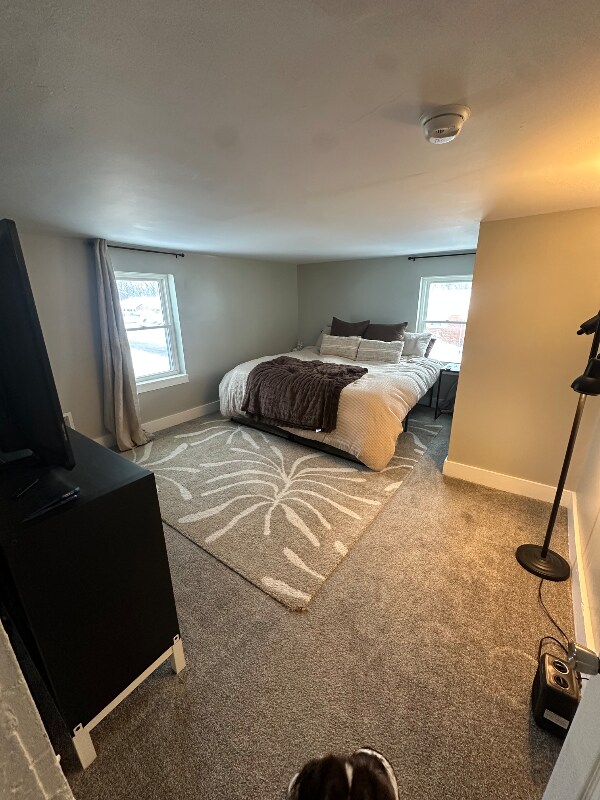 Building Photo - 150 E North St