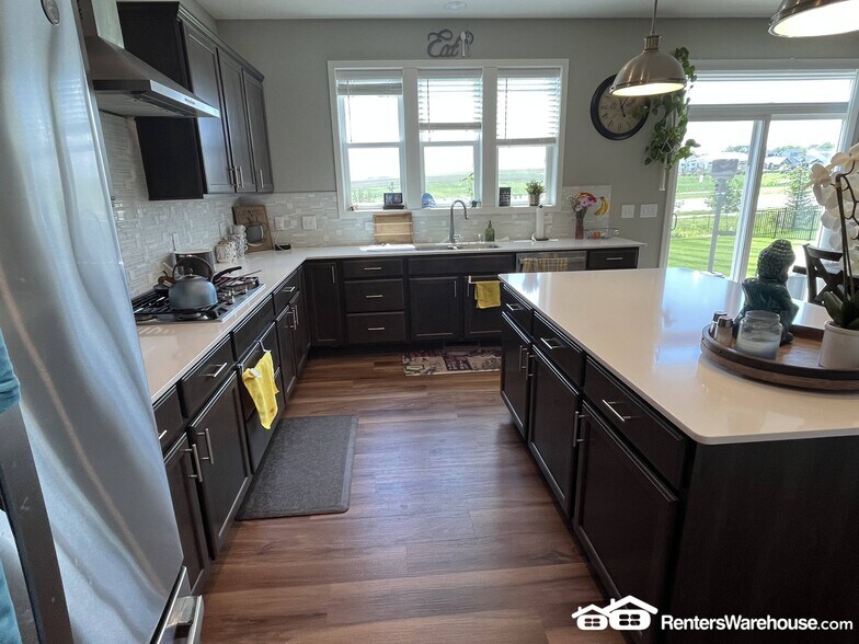 Building Photo - 18394 Greenstone Way