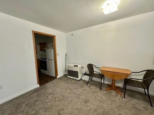 Building Photo - 39511 Balderdash Rd