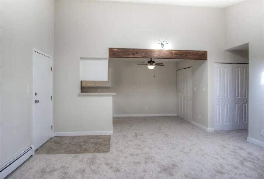 Building Photo - 10150 E Virginia Ave