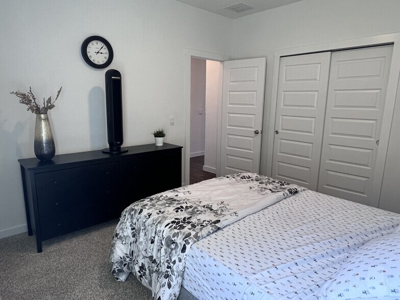 Building Photo - 305 Concho River Dr