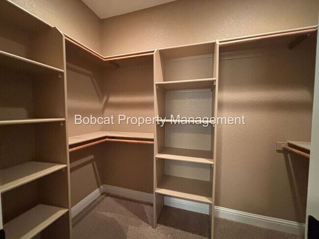 Building Photo - 1360 Turner Ct