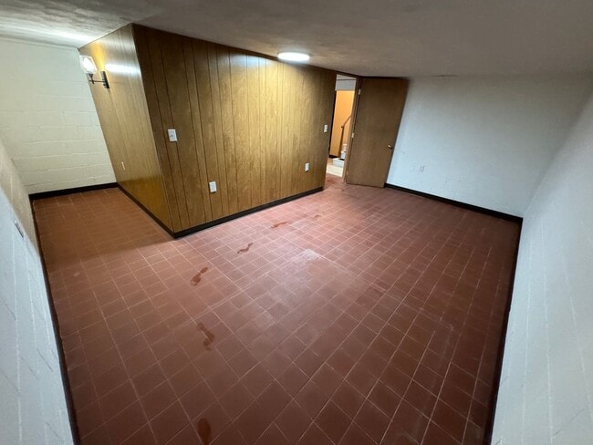 Building Photo - 2770 Tremont Rd
