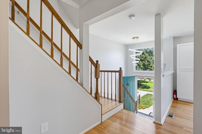 Building Photo - 7779 Chatfield Ln