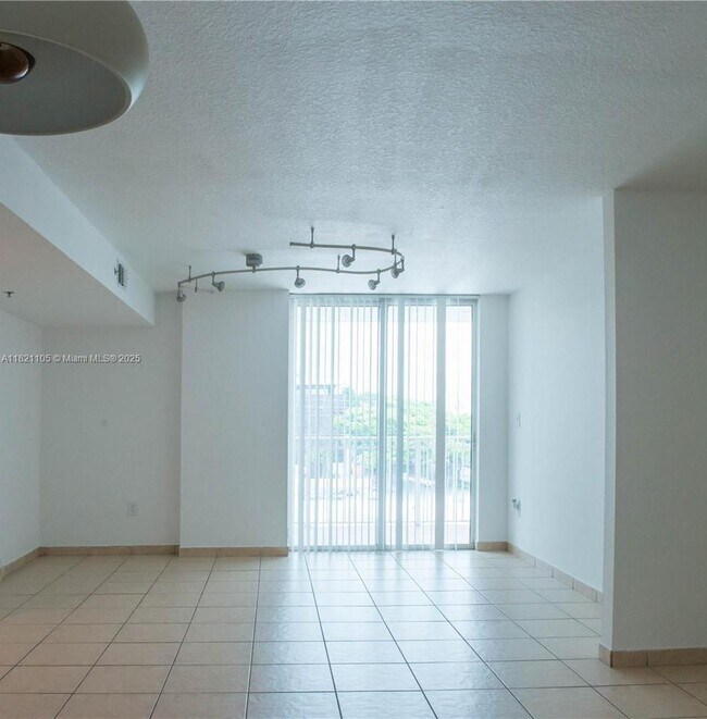 Building Photo - 1650 Coral Wy