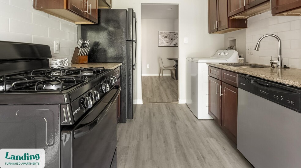 Building Photo - 6220 Springhill Dr