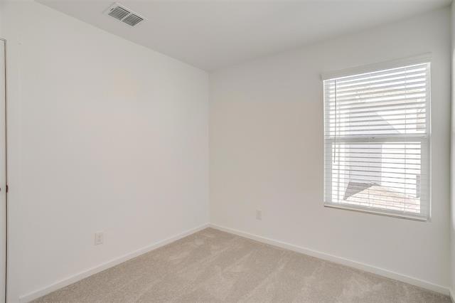 Building Photo - 12144 Thoroughbred Dr