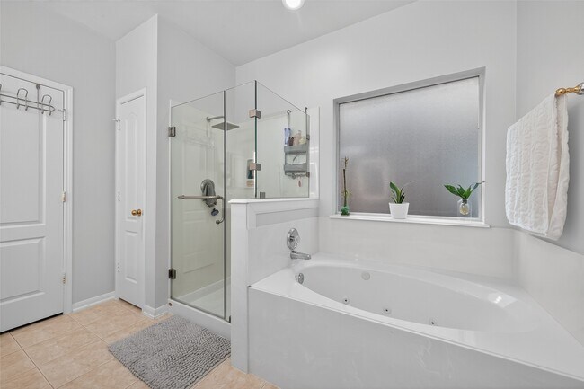 Building Photo - 19343 Dickson Park Dr