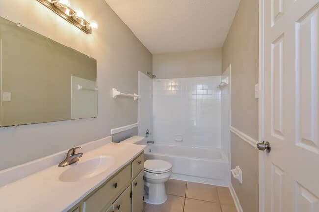 Building Photo - 7111 Peppermill Ln