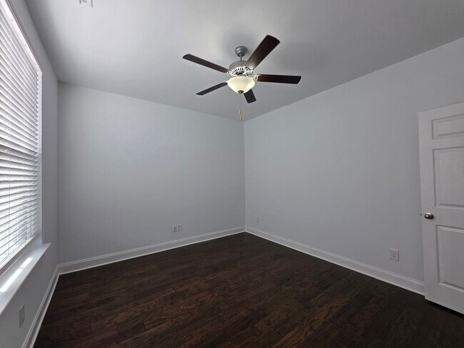 Building Photo - 3-Bedroom Townhome with Bonus Room & Resort-Style Amenities -No Pets