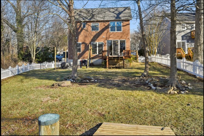 Building Photo - 4922 Lerch Dr