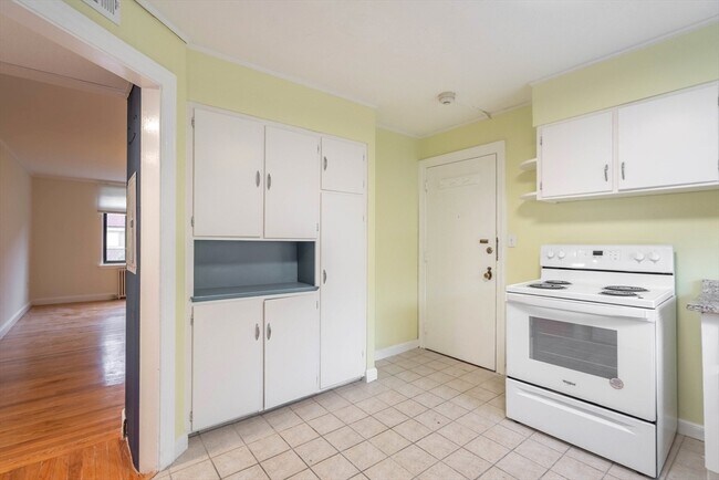 Building Photo - 20 N Ashland St