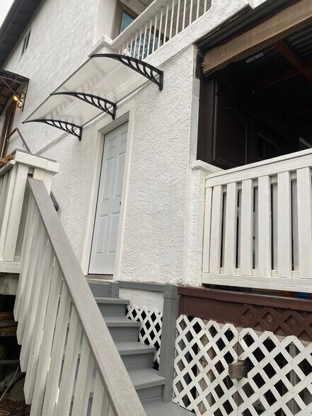 Building Photo - 1403 Palm Ave