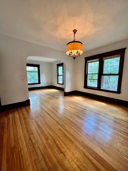 Building Photo - 2424 Stevens Ave