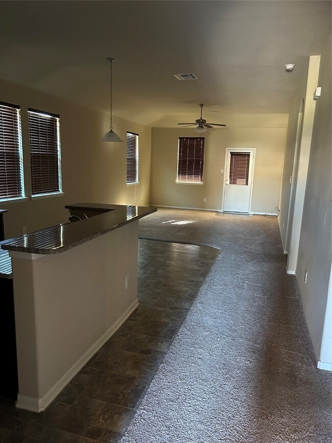 Building Photo - 284 Country Crossing Cir