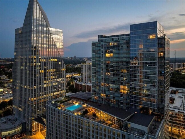 Building Photo - 10 Terminus Luxury 2 Bedroom Condo in Heart of Buckhead