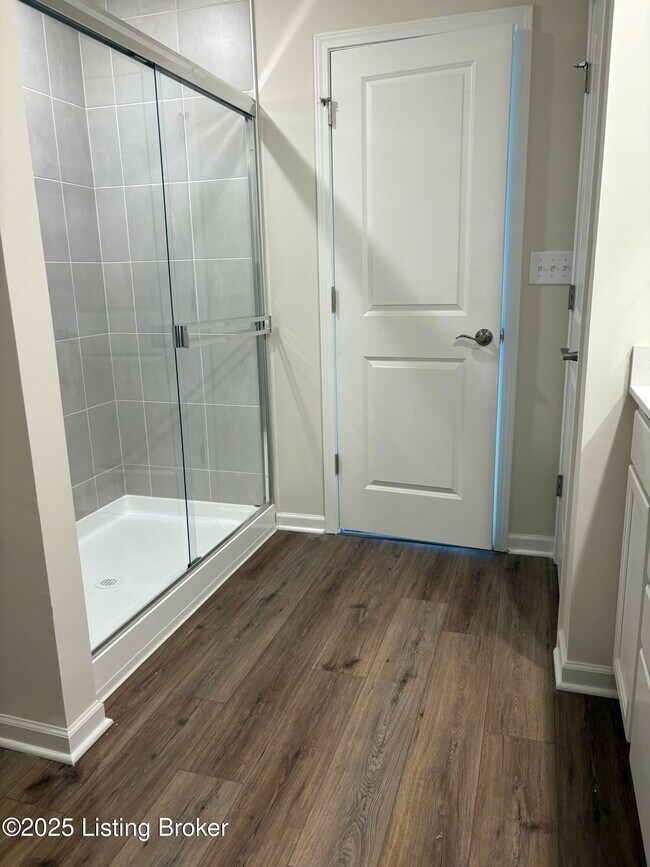 Building Photo - 16817 Aiken Rdg Cir