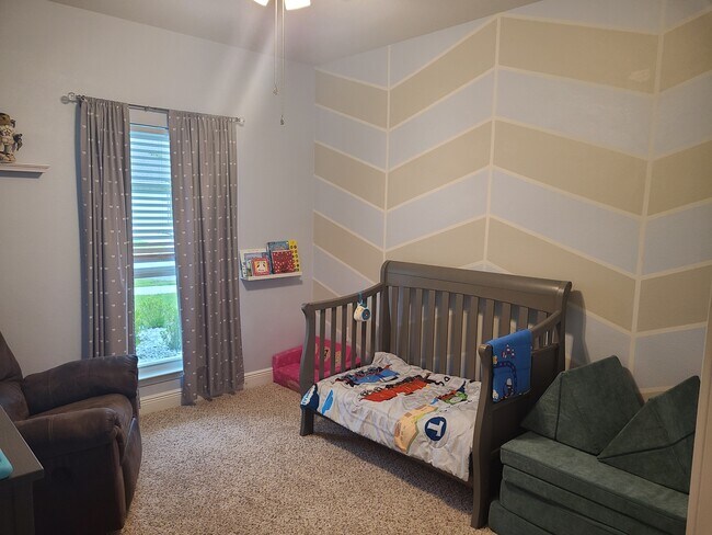 Building Photo - 317 Highbrook Rd