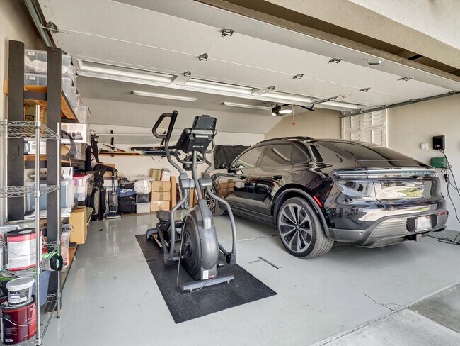 Building Photo - 5437 Coolidge Ave