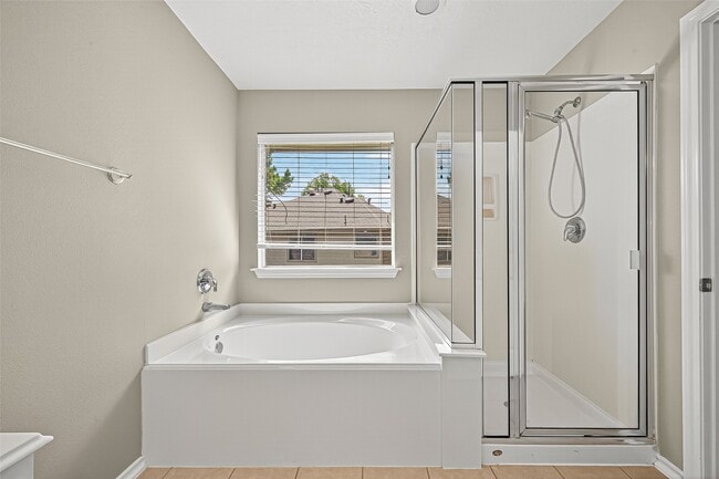 Building Photo - 110 N Burberry Park Cir