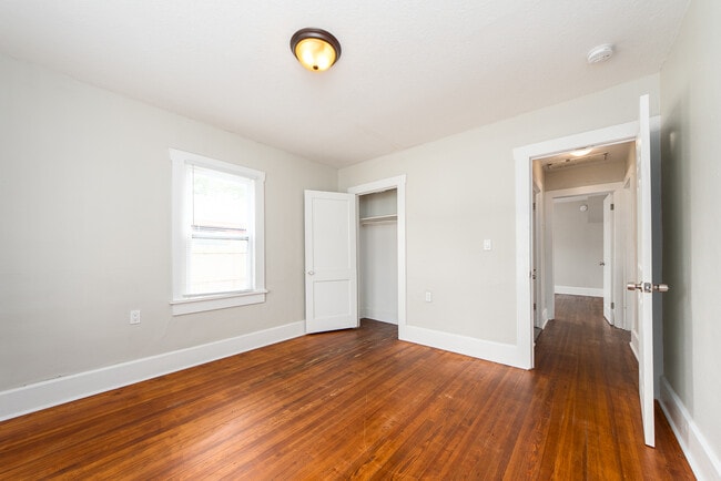 Building Photo - 530 26th St S
